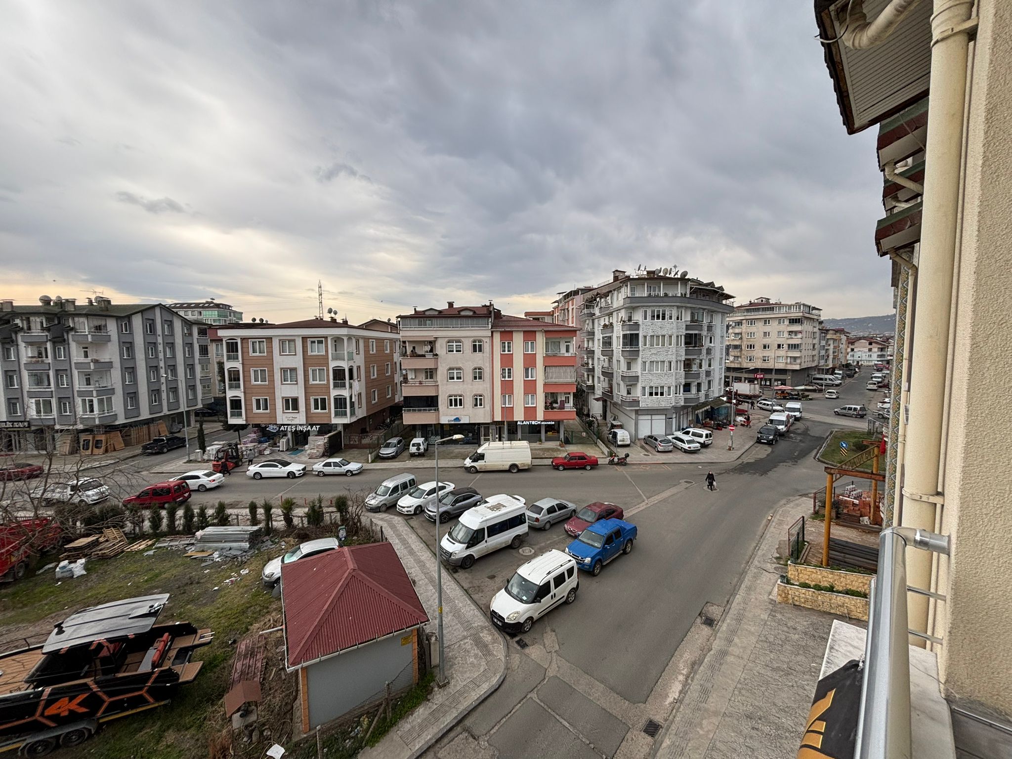 KARŞIYAKA MAH 2+1 4.KAT